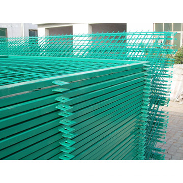 New Type Green PVC Coated Fence (10 Years Factory)